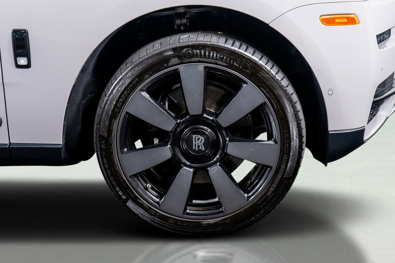 Used 2023 Rolls-Royce Cullinan image 7