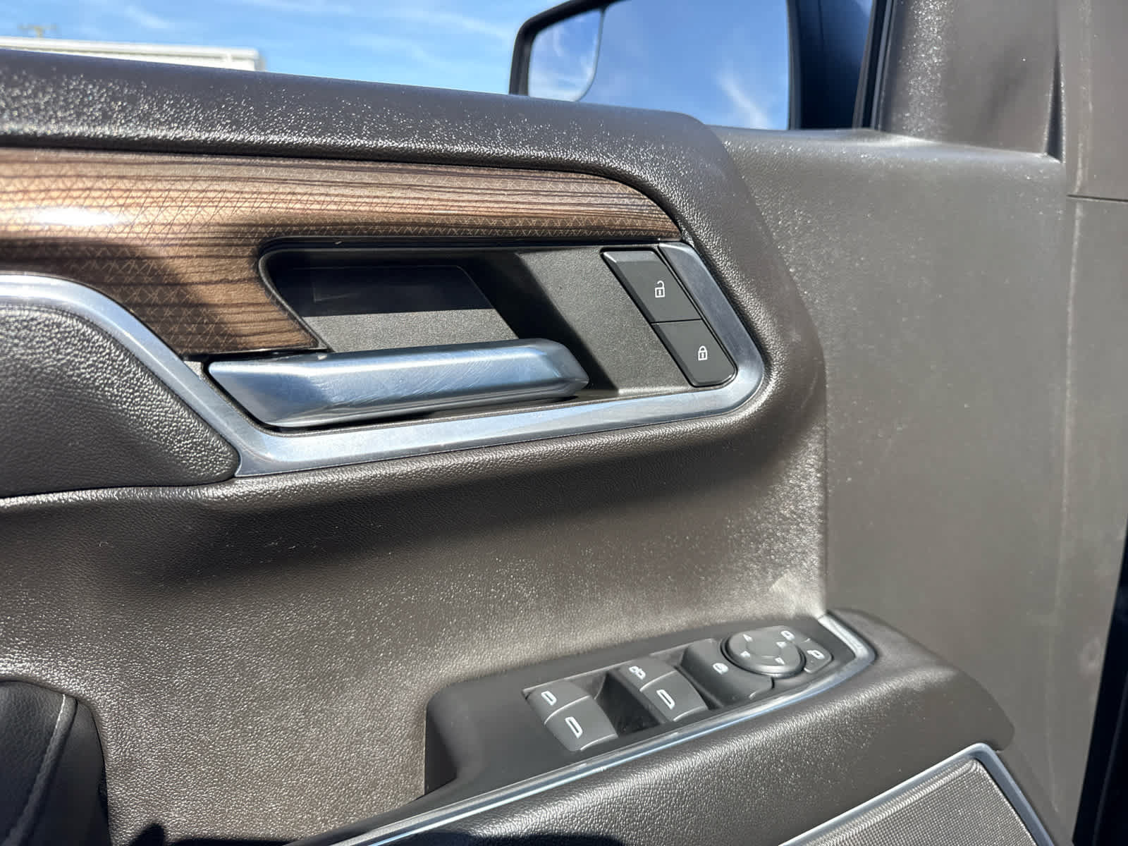 Certified 2022 Chevrolet Silverado 1500 LT AWD/4WD image 10