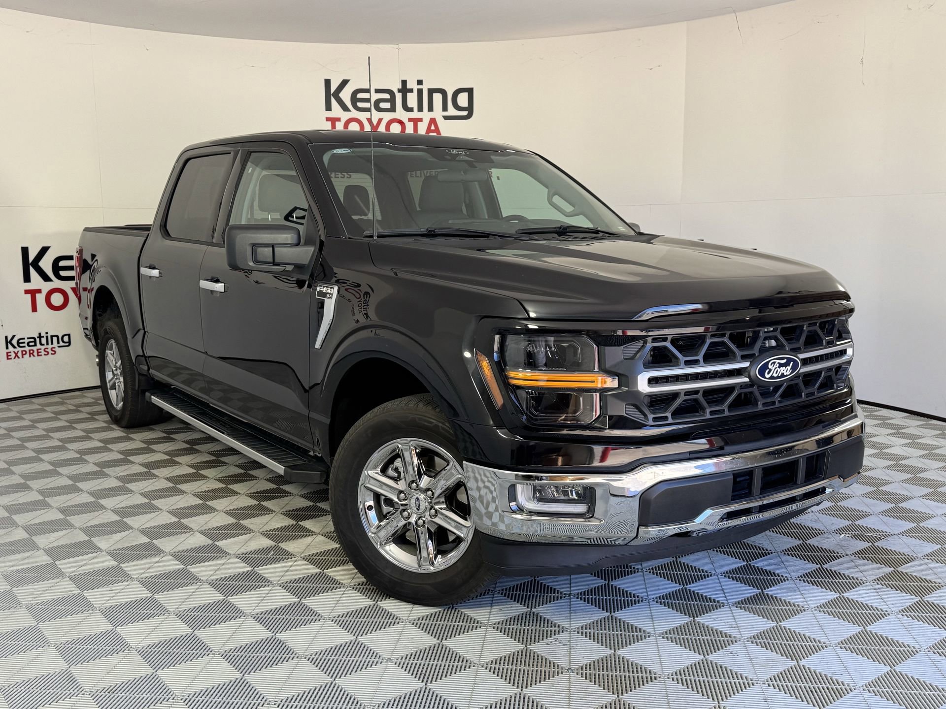 Used 2025 Ford F150 XLT w/ Equipment Group 301A Standard image 3