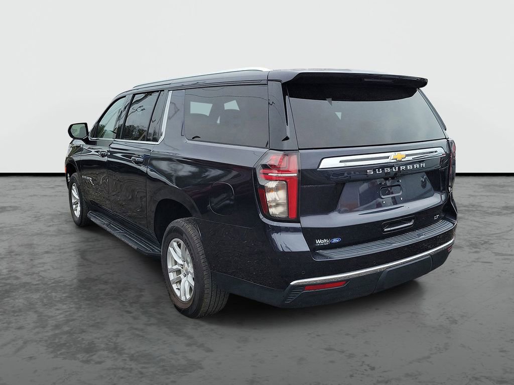Used 2023 Chevrolet Suburban LT RWD image 3