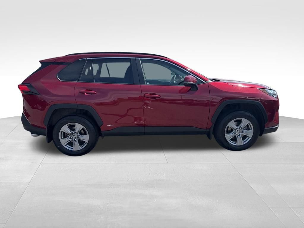 Used 2023 Toyota RAV4 LE AWD/4WD image 7