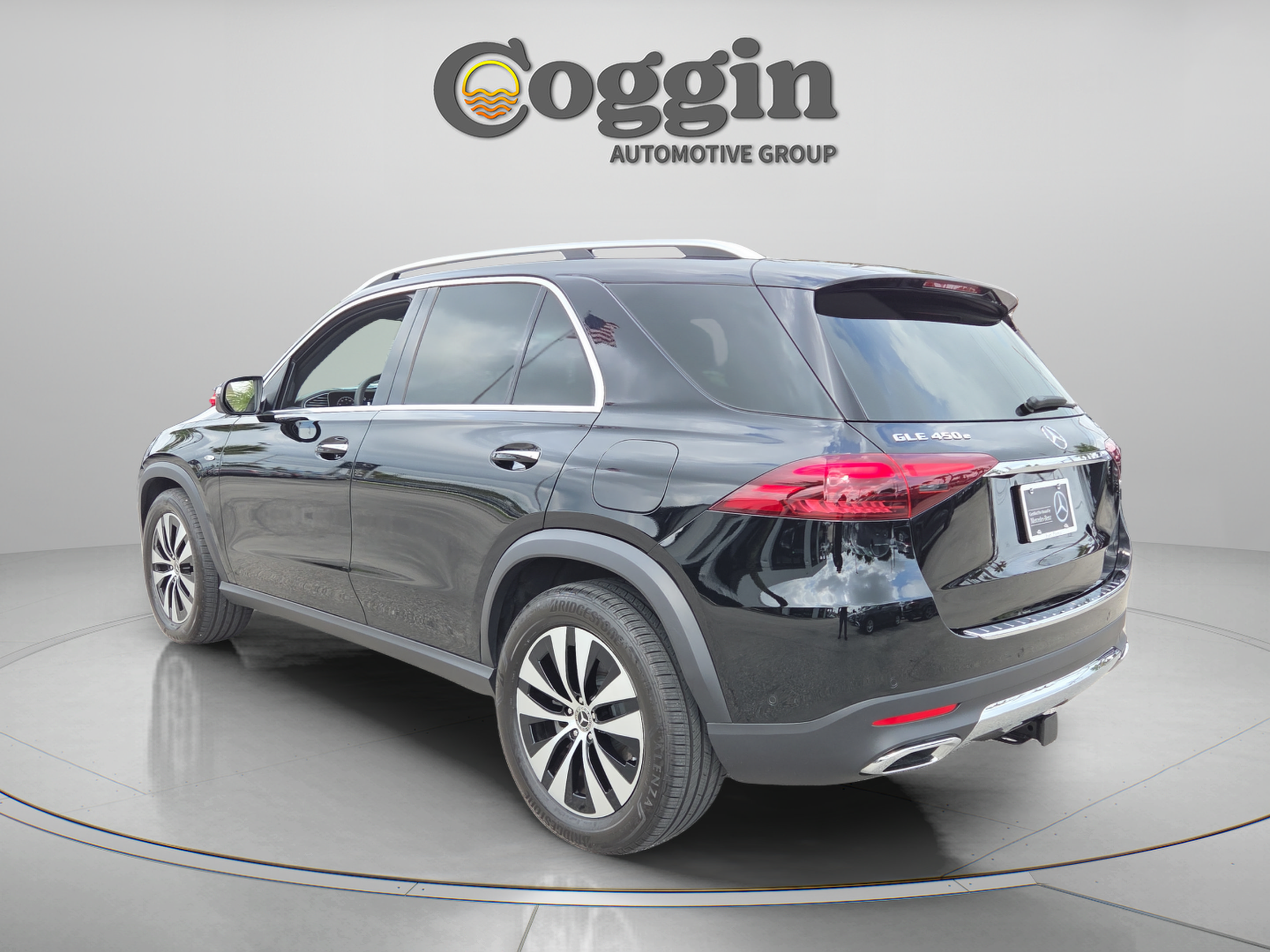 Used 2025 Mercedes-Benz GLE 450e 4MATIC image 3