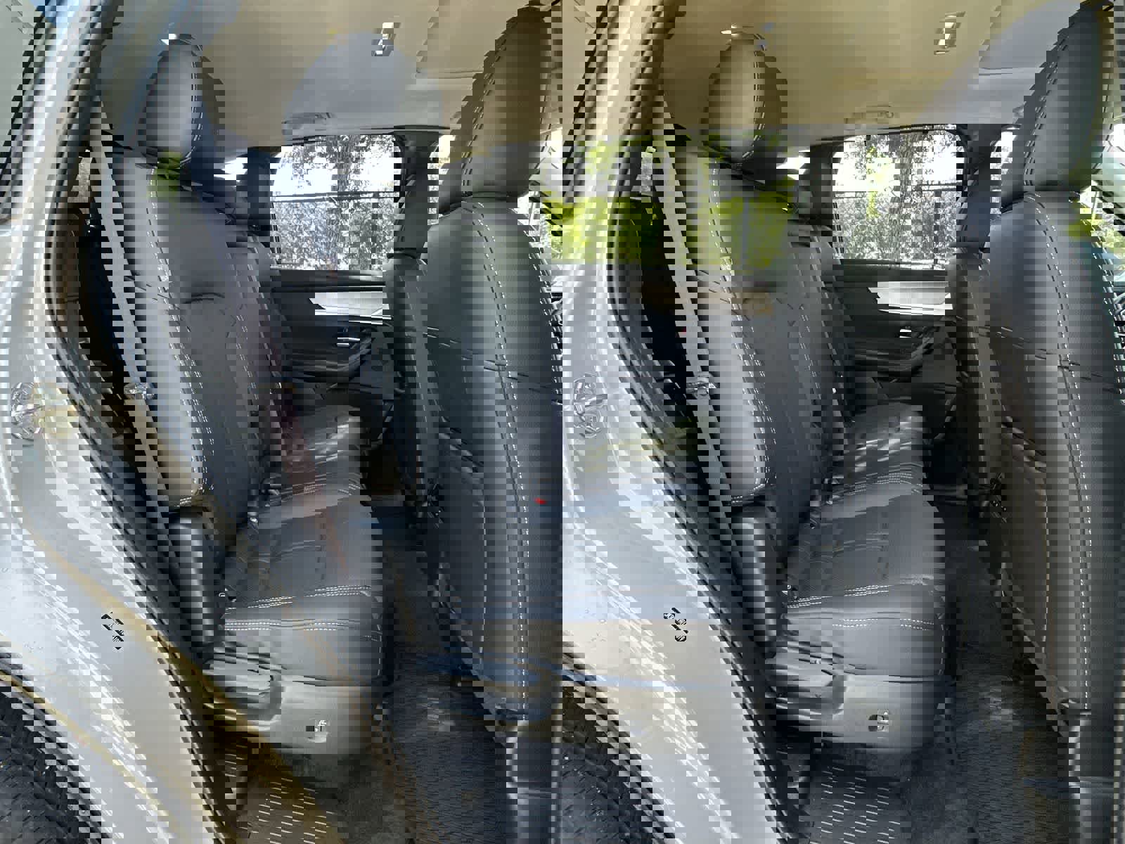 Used 2024 MAZDA CX-90 Plug-In Hybrid w/ Preferred AWD/4WD image 19