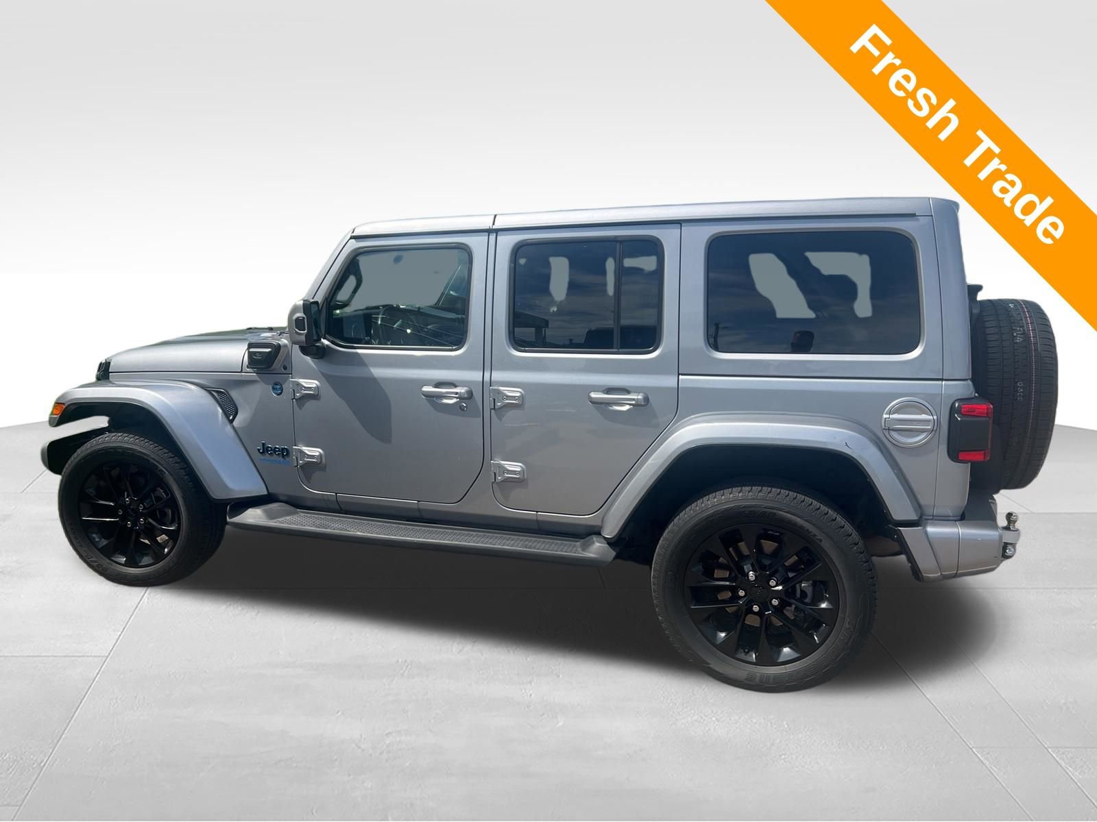 Used 2021 Jeep Wrangler Unlimited Sahara AWD/4WD image 1