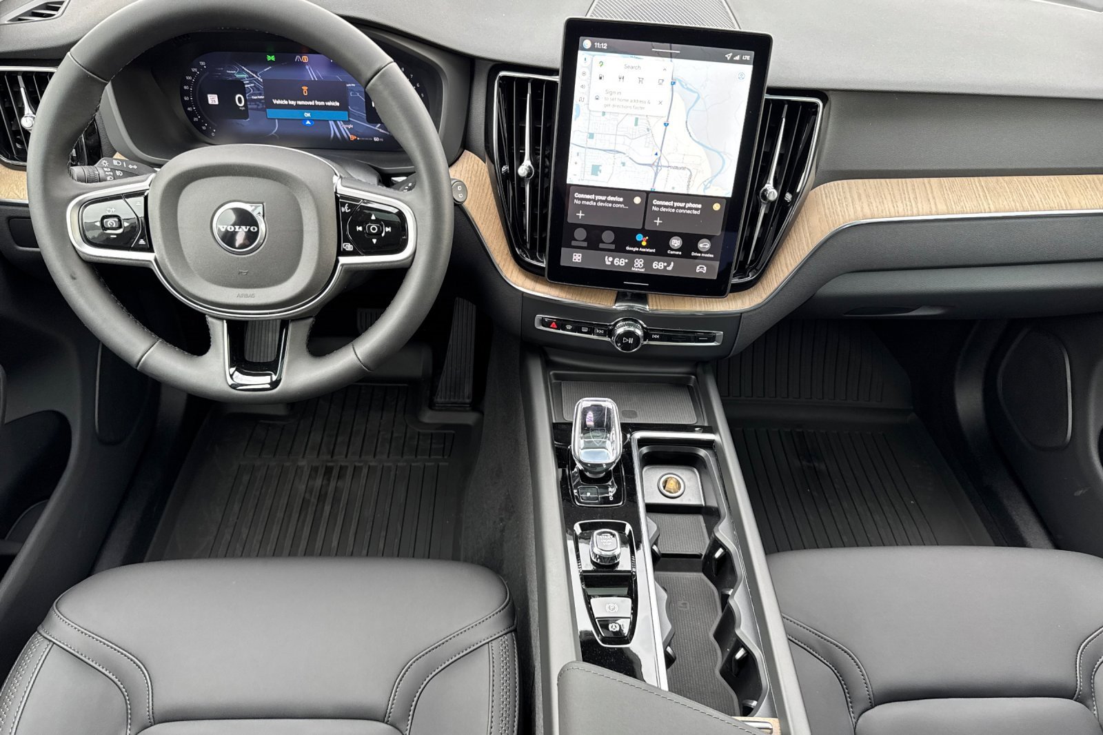 New 2026 Volvo XC60 B5 Plus w/ Climate Package image 12