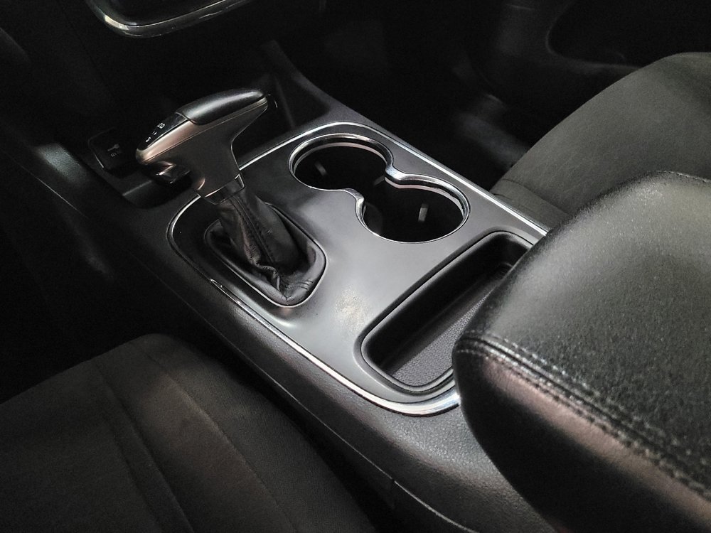 Used 2018 Dodge Durango SXT w/ 3rd Row Seating Group RWD image 26