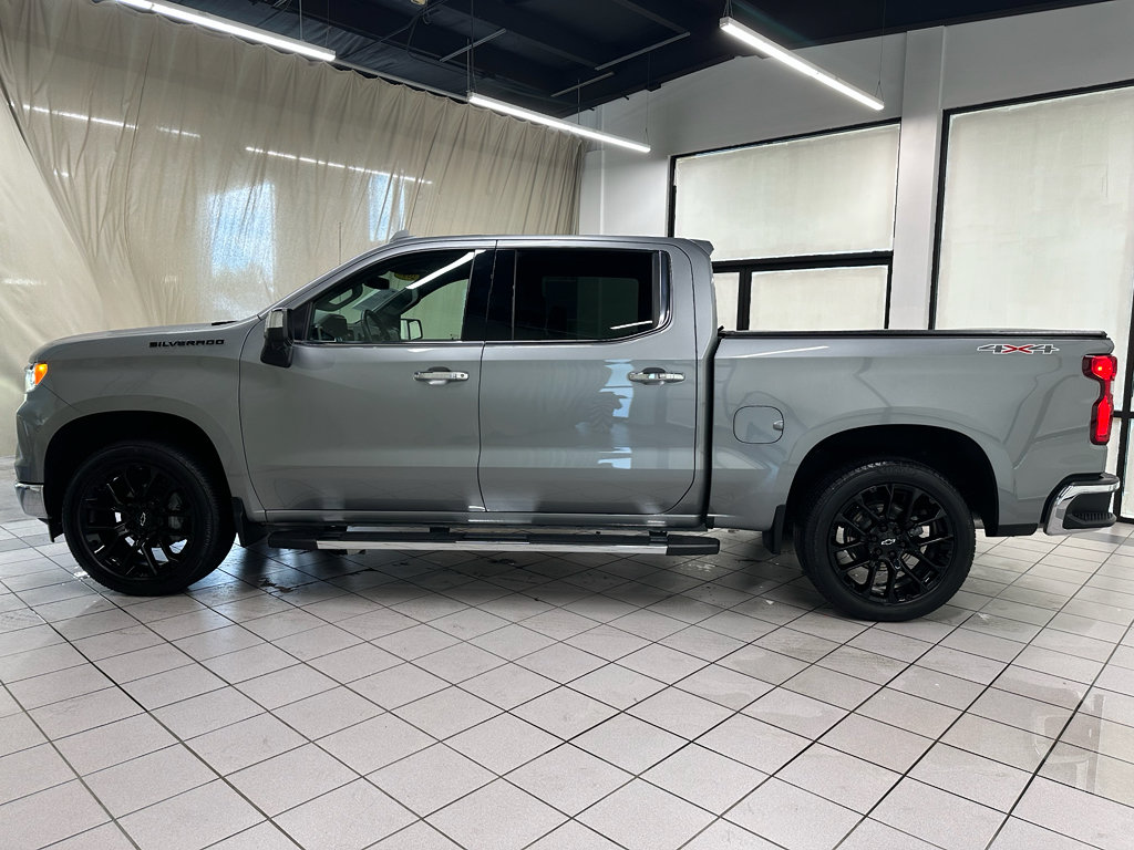 Used 2023 Chevrolet Silverado 1500 LTZ w/ LTZ Convenience Package II AWD/4WD image 12