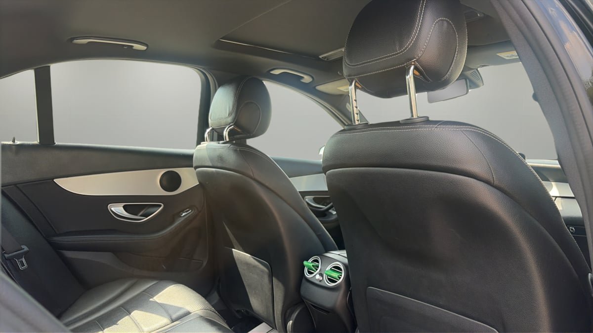 Used 2020 Mercedes-Benz C 300 4MATIC Sedan image 14