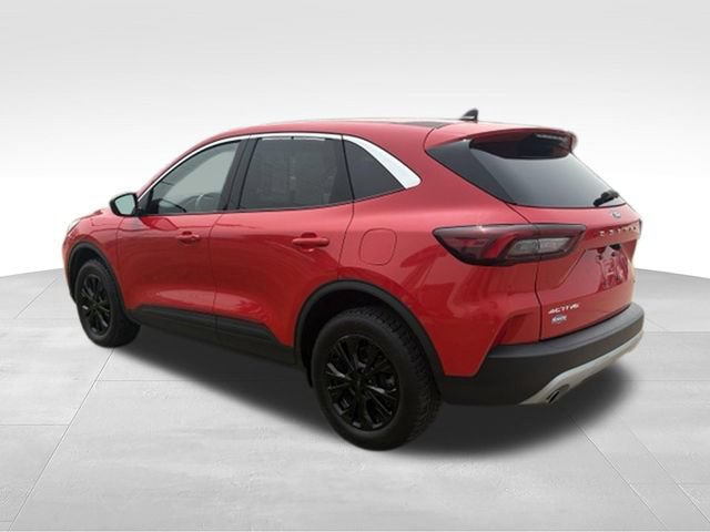 Used 2024 Ford Escape Active AWD/4WD image 2