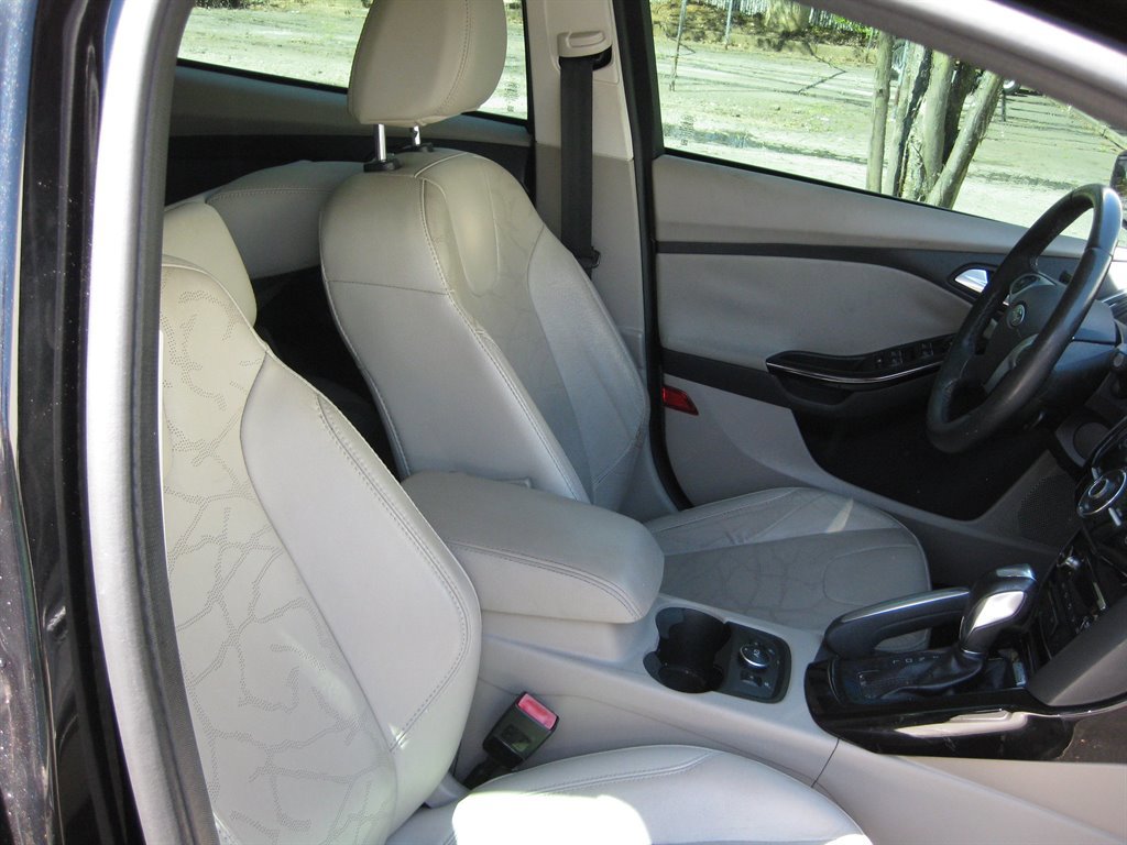 Used 2013 Ford Focus Electric Hatchback image 5