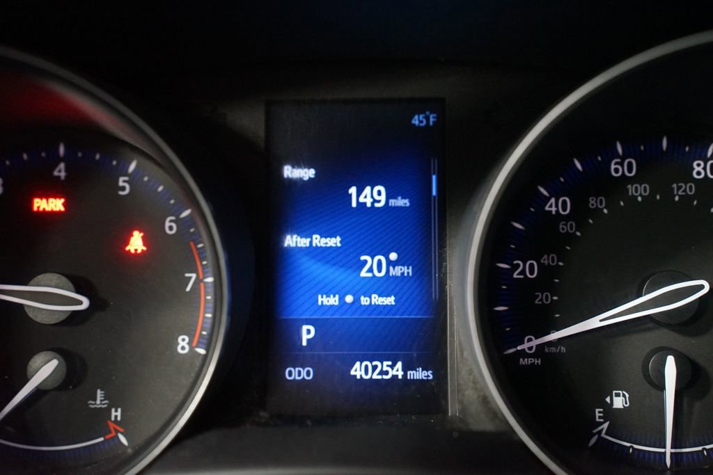 Used 2018 Toyota C-HR XLE image 16