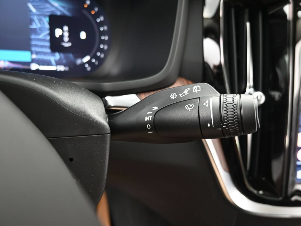 New 2026 Volvo V60 B5 Cross Country Plus w/ Protection Package Premier AWD/4WD image 19