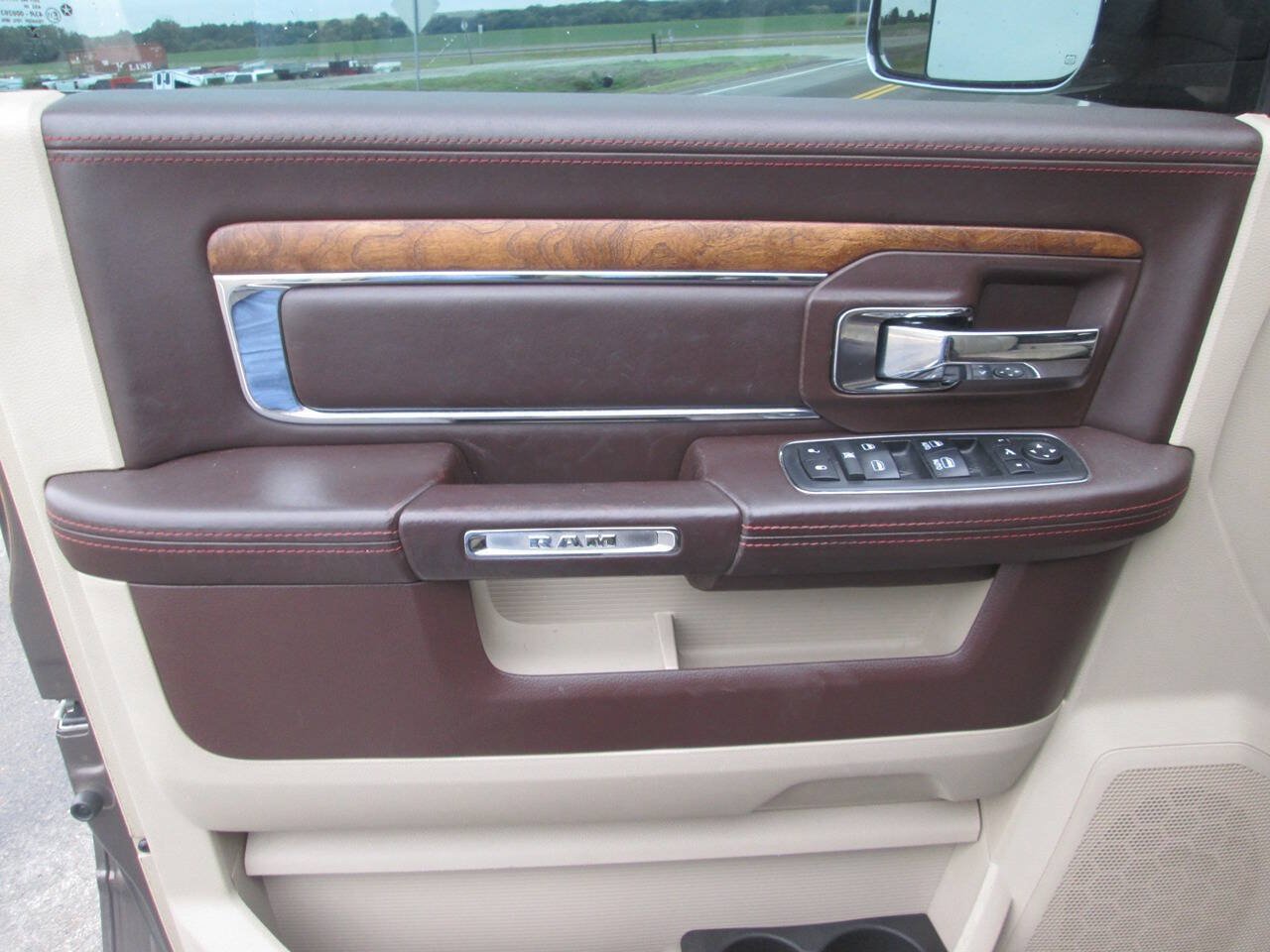 Used 2018 RAM 2500 Longhorn w/ Longhorn Southfork Package AWD/4WD image 16