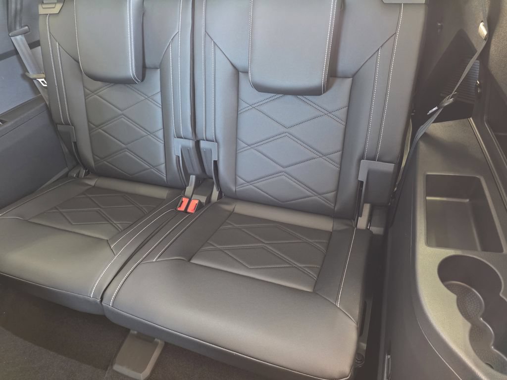 New 2026 Volkswagen Atlas SE FWD image 24