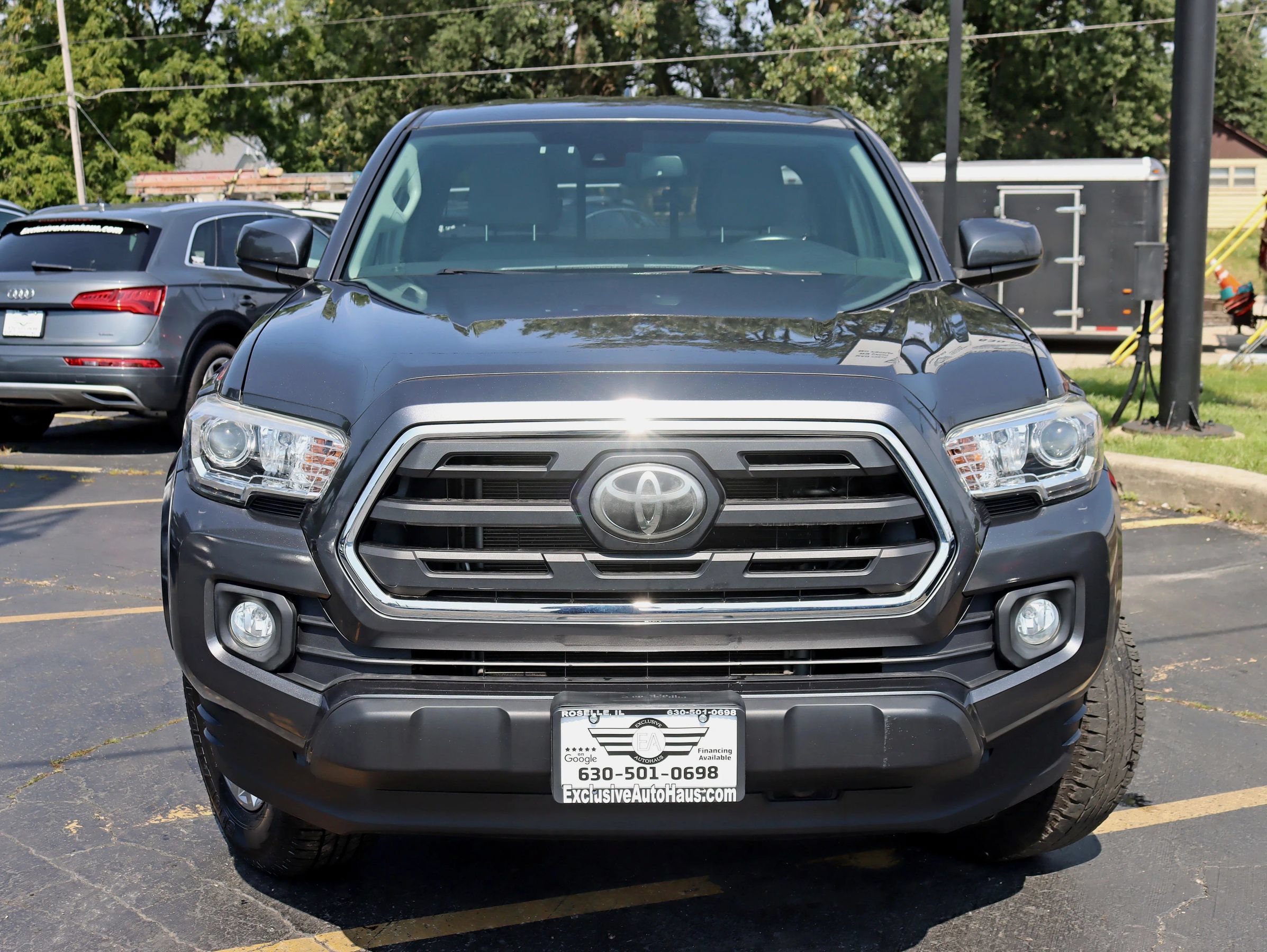 Used 2018 Toyota Tacoma SR5 AWD/4WD image 10