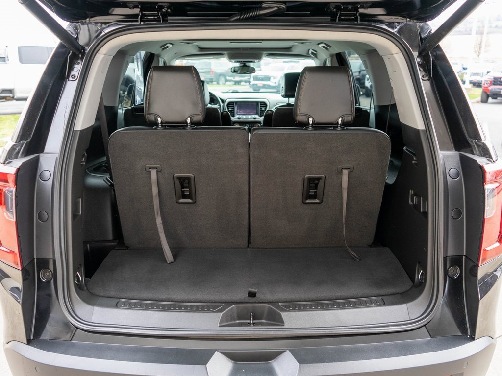 Used 2021 GMC Acadia AT4 w/ Technology Package image 36