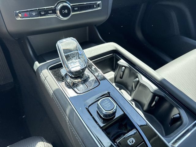 Certified 2025 Volvo XC90 T8 Ultra w/ Protection Package Premier AWD/4WD image 25