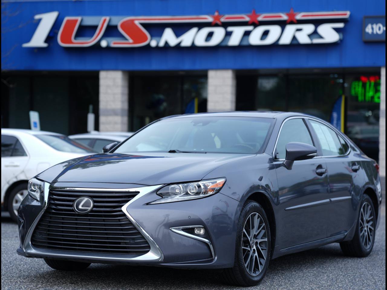 Used 2017 Lexus ES 350 w/ Navigation System Package