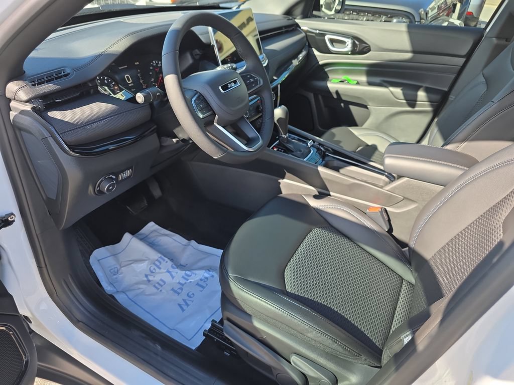 New 2026 Jeep Compass Latitude AWD/4WD image 11