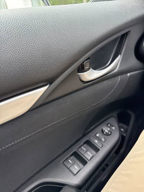 Used 2019 Honda Civic EX image 18