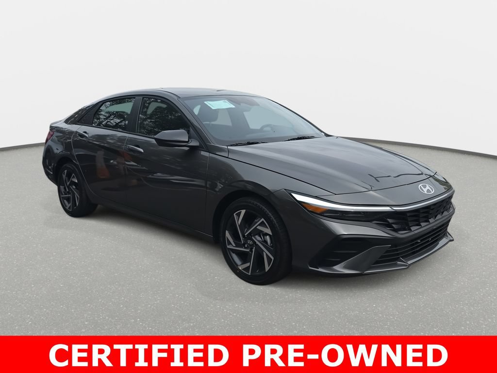 Certified 2025 Hyundai Elantra SEL FWD image 3