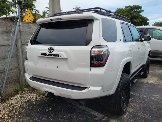 Used 2020 Toyota 4Runner SR5 Premium w/ Moonroof Package AWD/4WD image 3