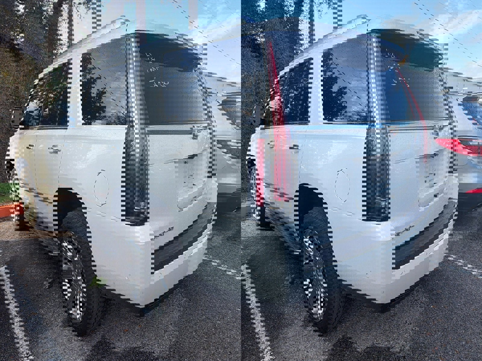 Used 2020 Cadillac Escalade Luxury image 8