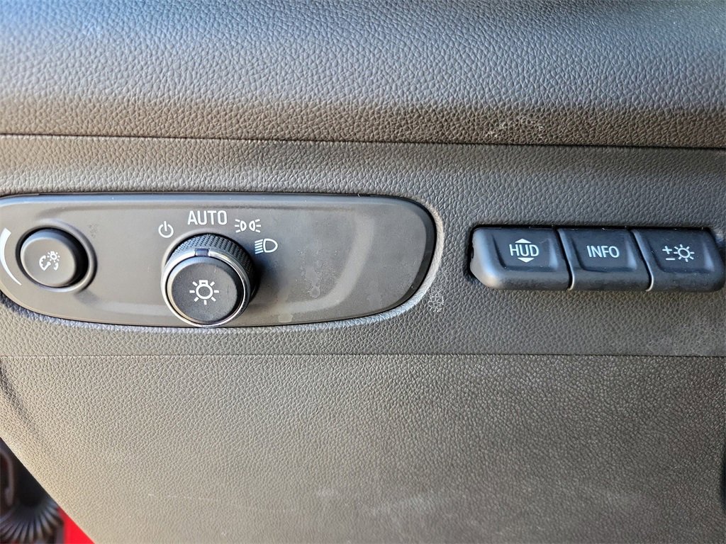 Used 2022 Buick Envision Avenir w/ Technology Package II image 24