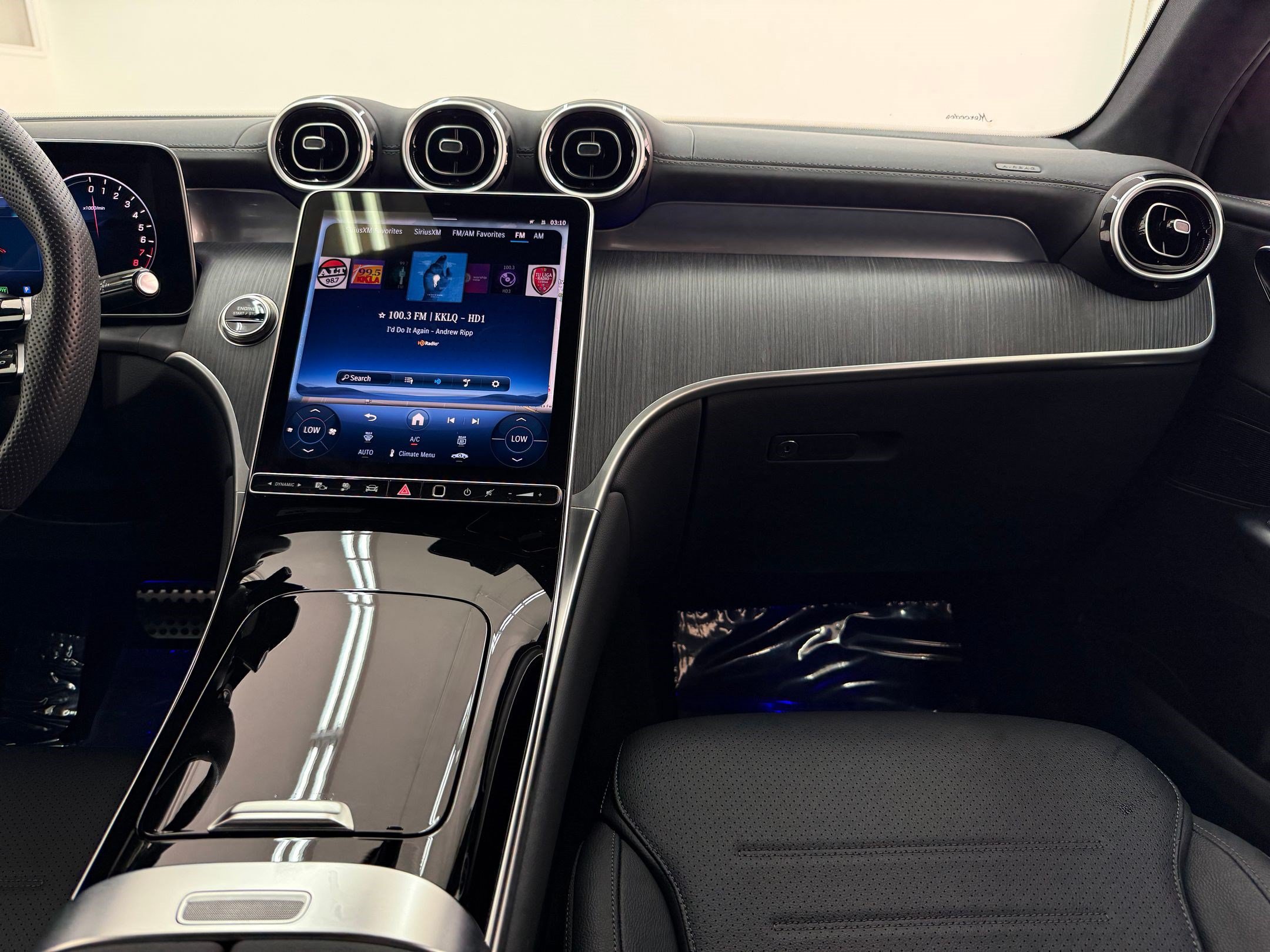 Certified 2025 Mercedes-Benz GLC 350e 4MATIC image 30