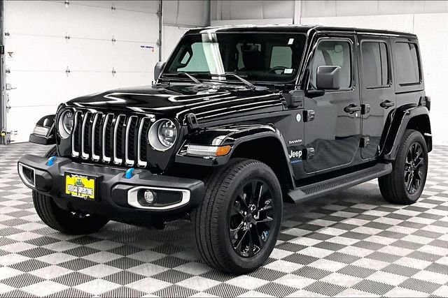 Used 2023 Jeep Wrangler Unlimited Sahara w/ Cold Weather Group image 12