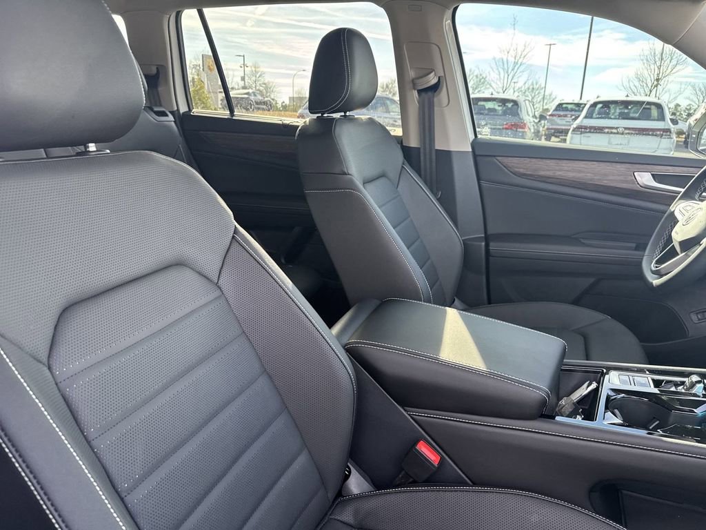 New 2025 Volkswagen Atlas SEL image 22