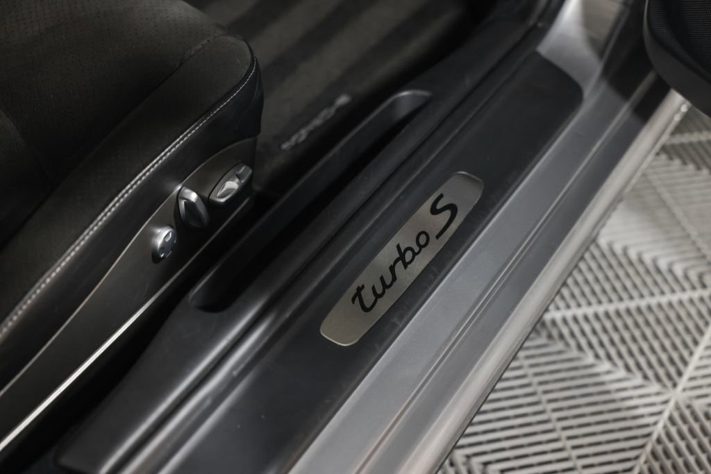 Used 2012 Porsche 911 Turbo S AWD/4WD image 23