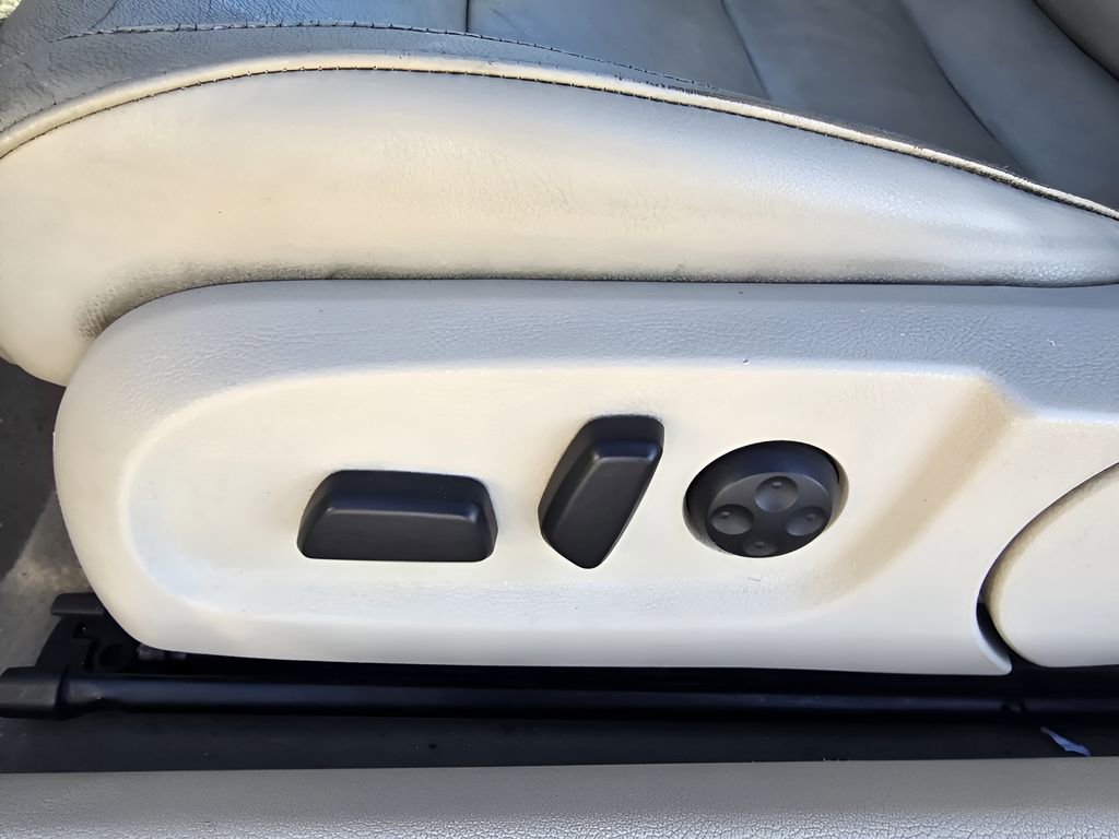 Used 2012 Volkswagen Eos Lux image 15