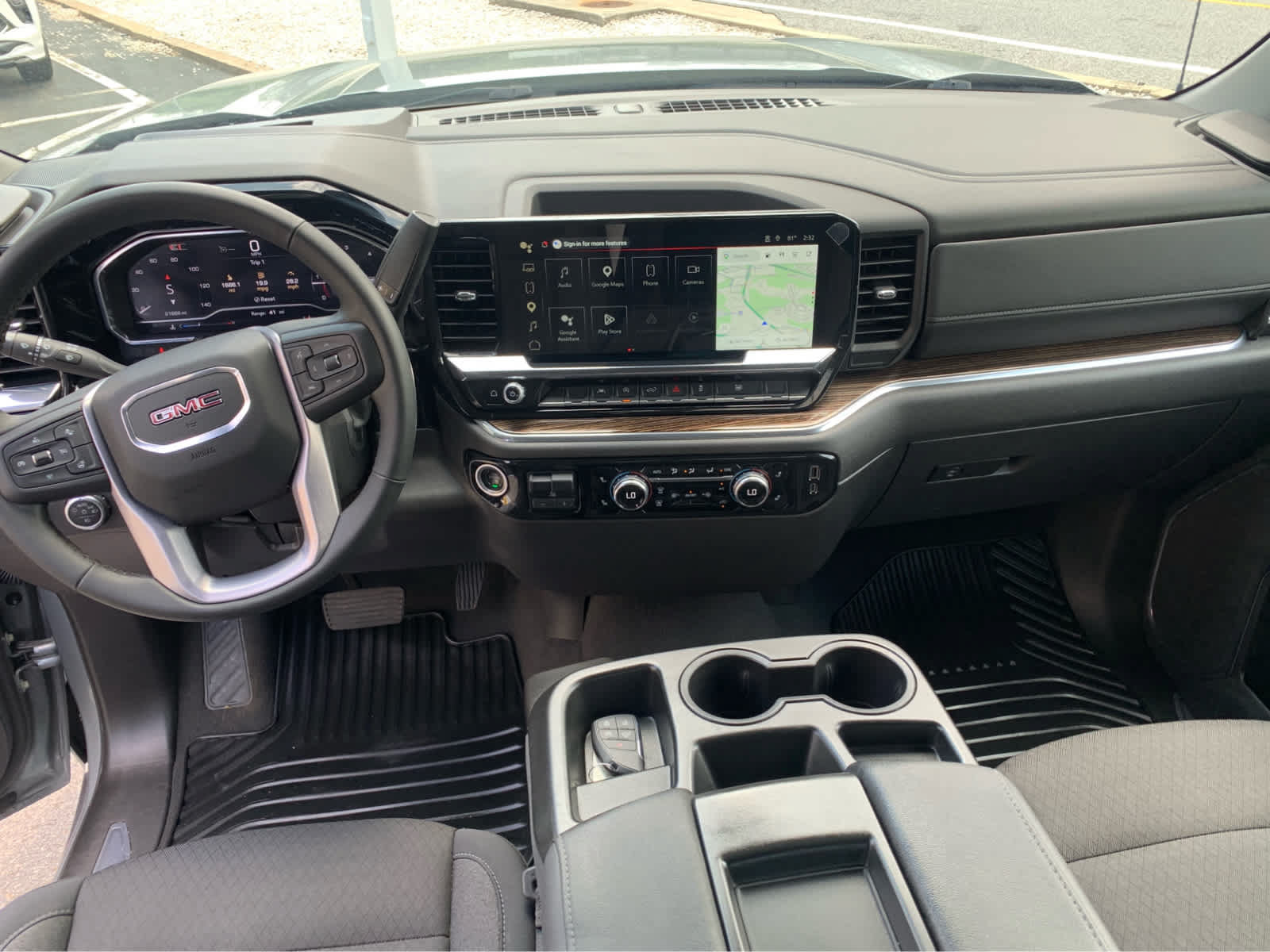 Certified 2025 GMC Sierra 1500 Elevation AWD/4WD image 9