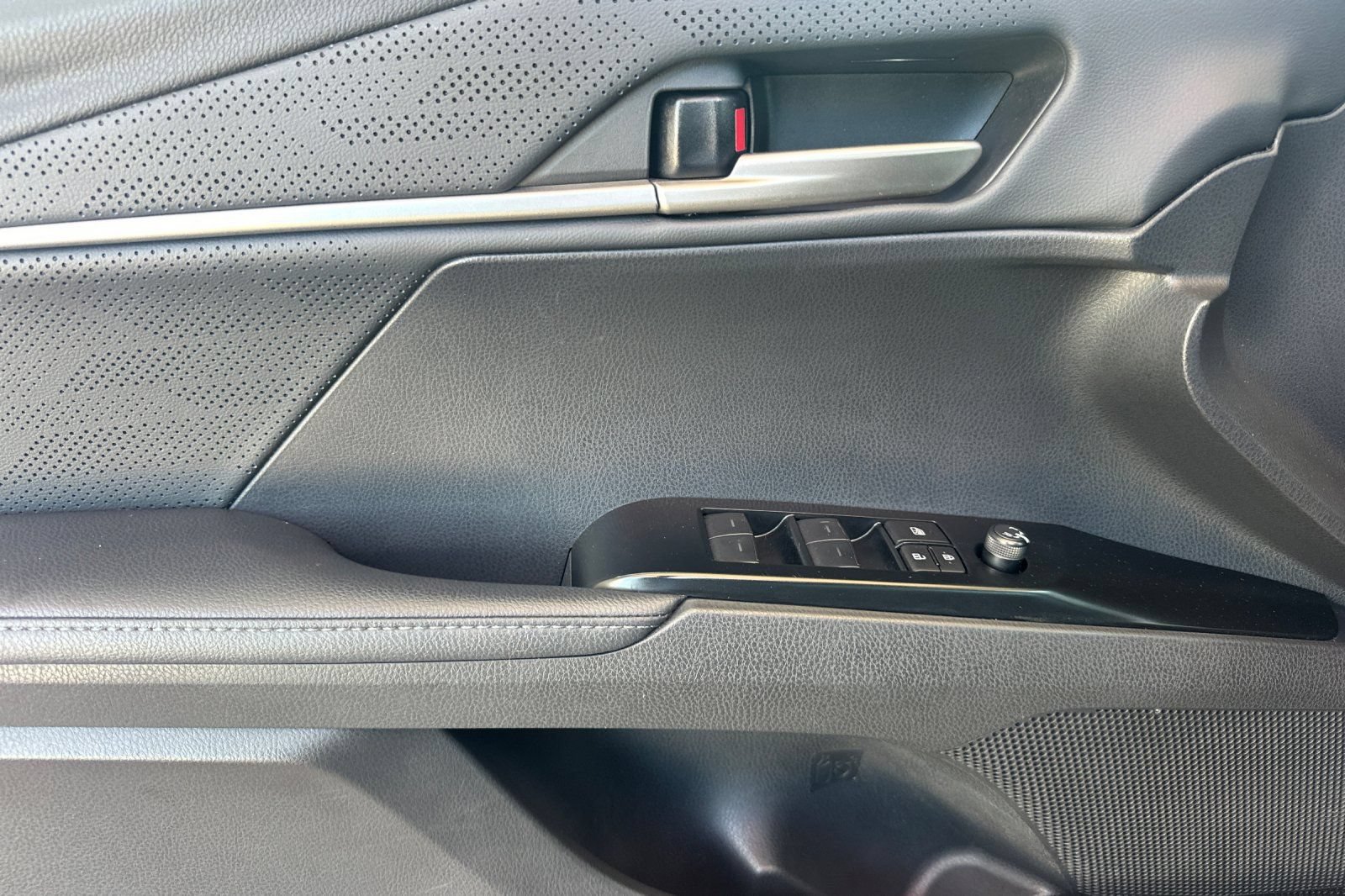 Certified 2025 Toyota Camry XSE FWD image 13