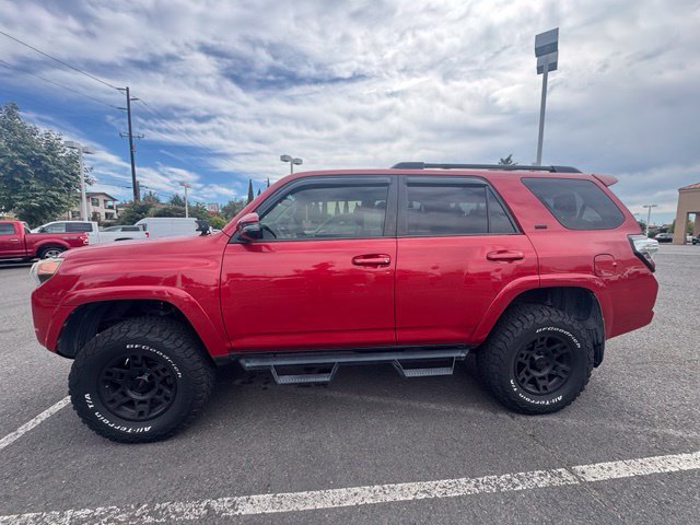 Used 2016 Toyota 4Runner SR5 Premium AWD/4WD image 2