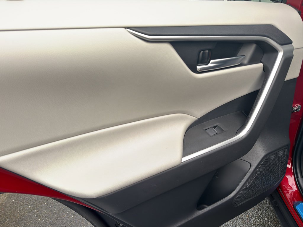 New 2025 Toyota RAV4 XLE w/ Convenience Package image 16