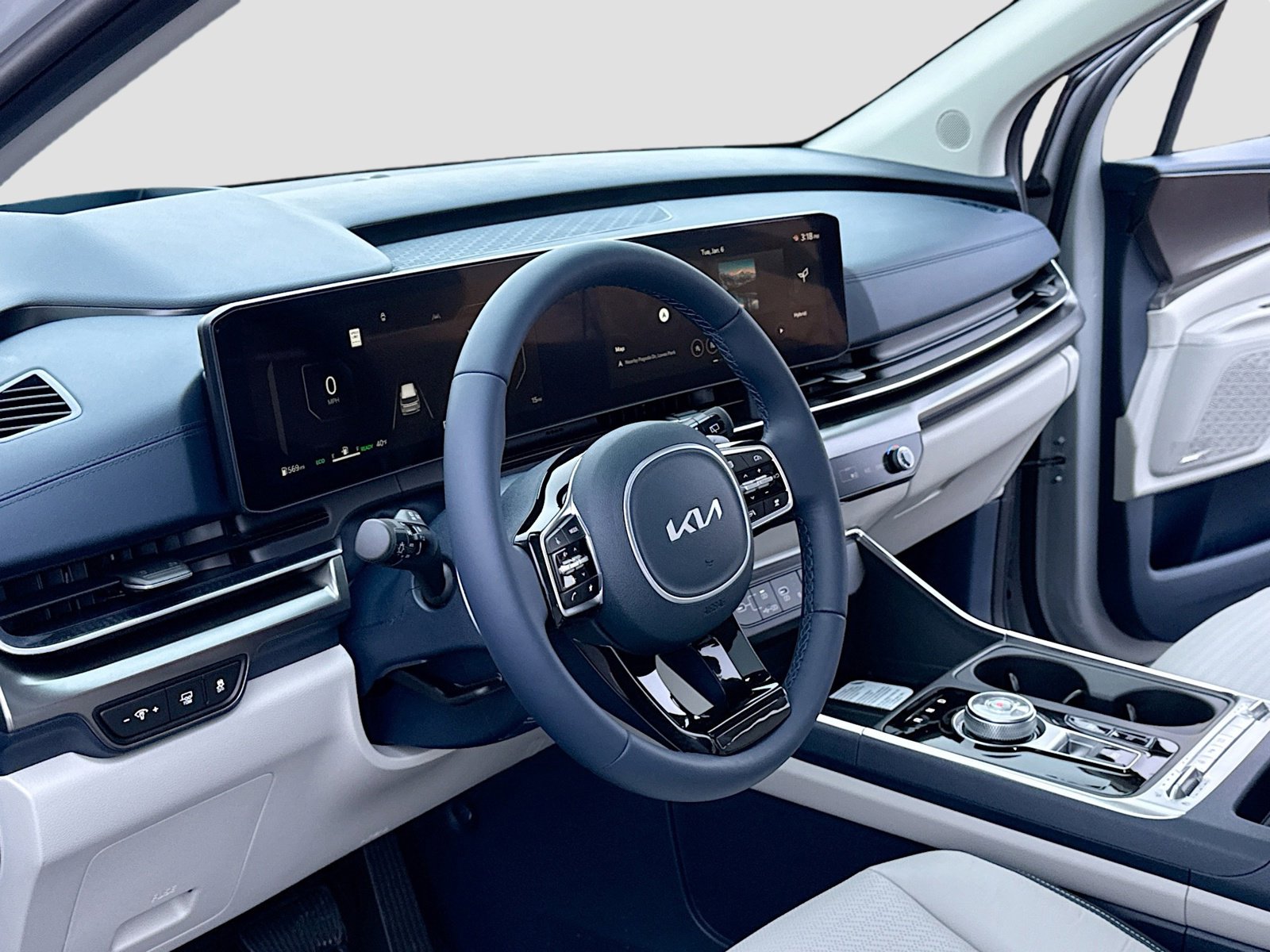 New 2026 Kia Carnival Hybrid FWD image 4