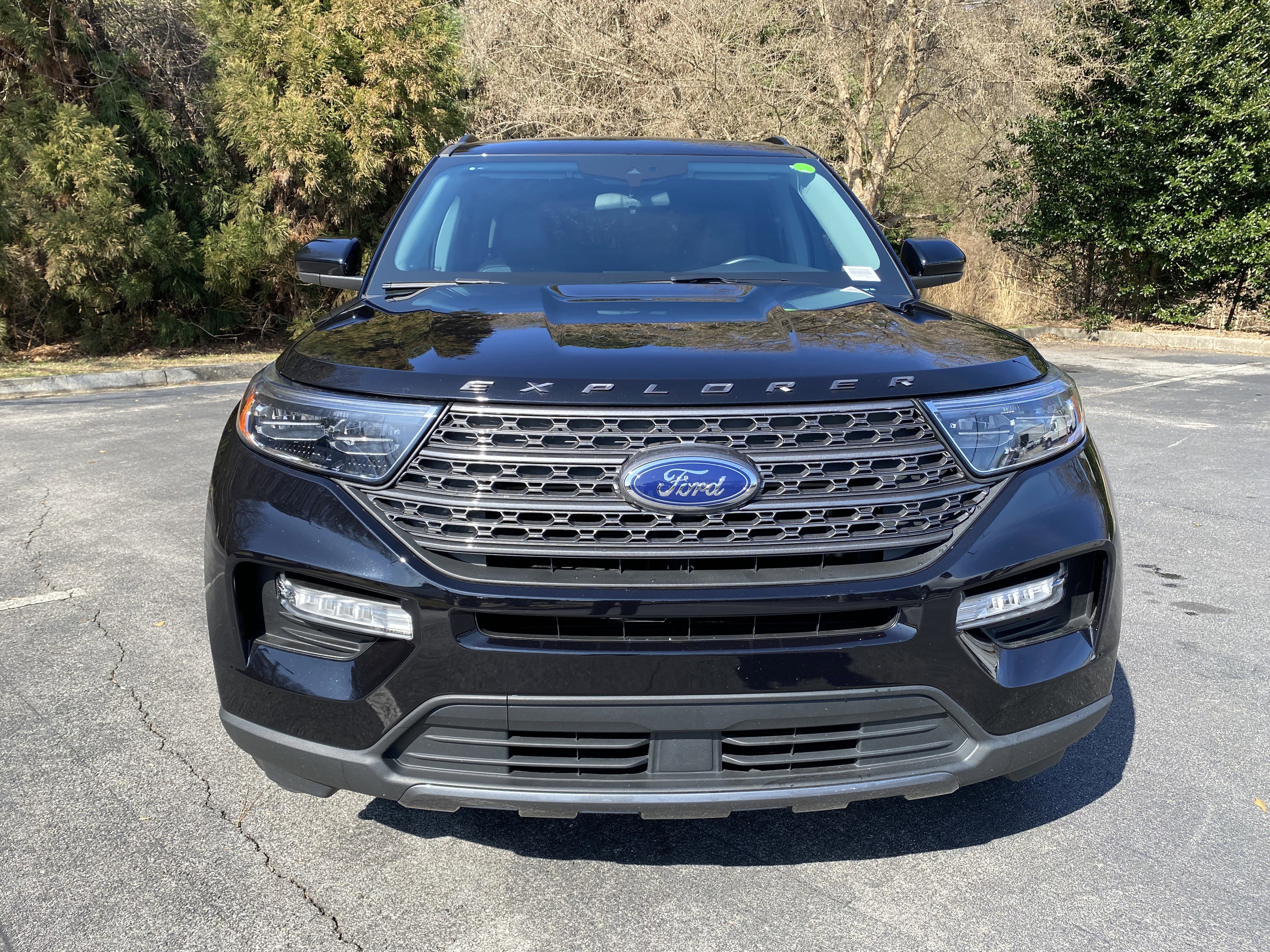 Used 2023 Ford Explorer XLT w/ Equipment Group 202A image 3