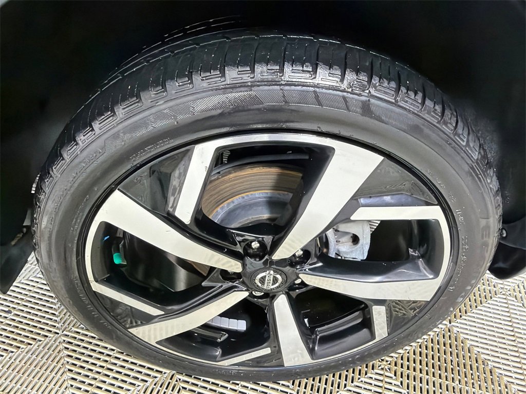 Used 2020 Nissan Rogue Sport SL w/ Premium Package image 21