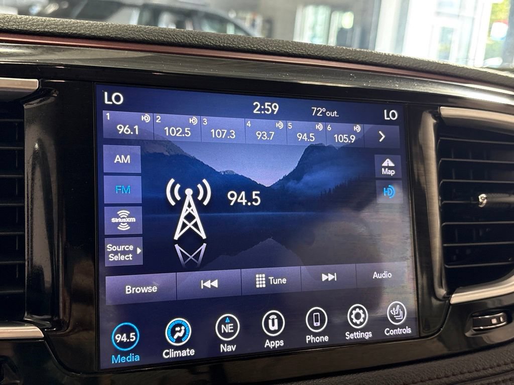 Used 2020 Chrysler Pacifica Limited FWD image 13