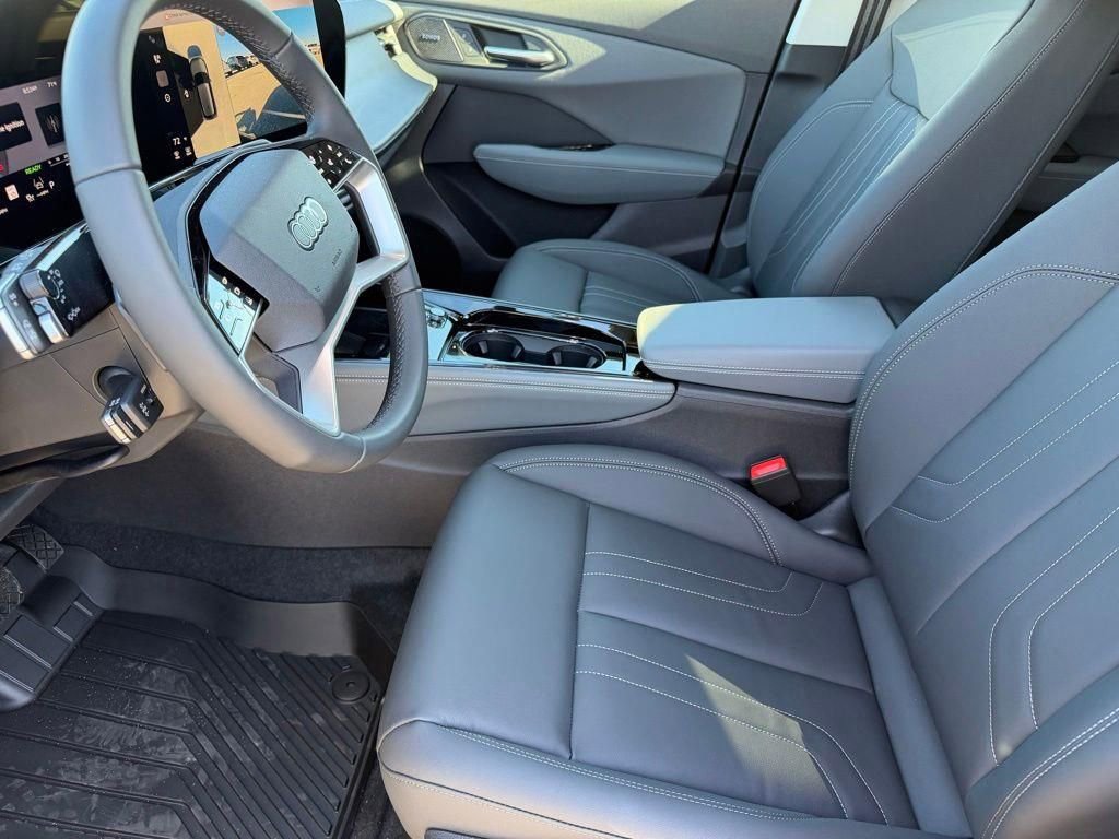 New 2026 Audi Q3 quattro 2.0T AWD/4WD image 10