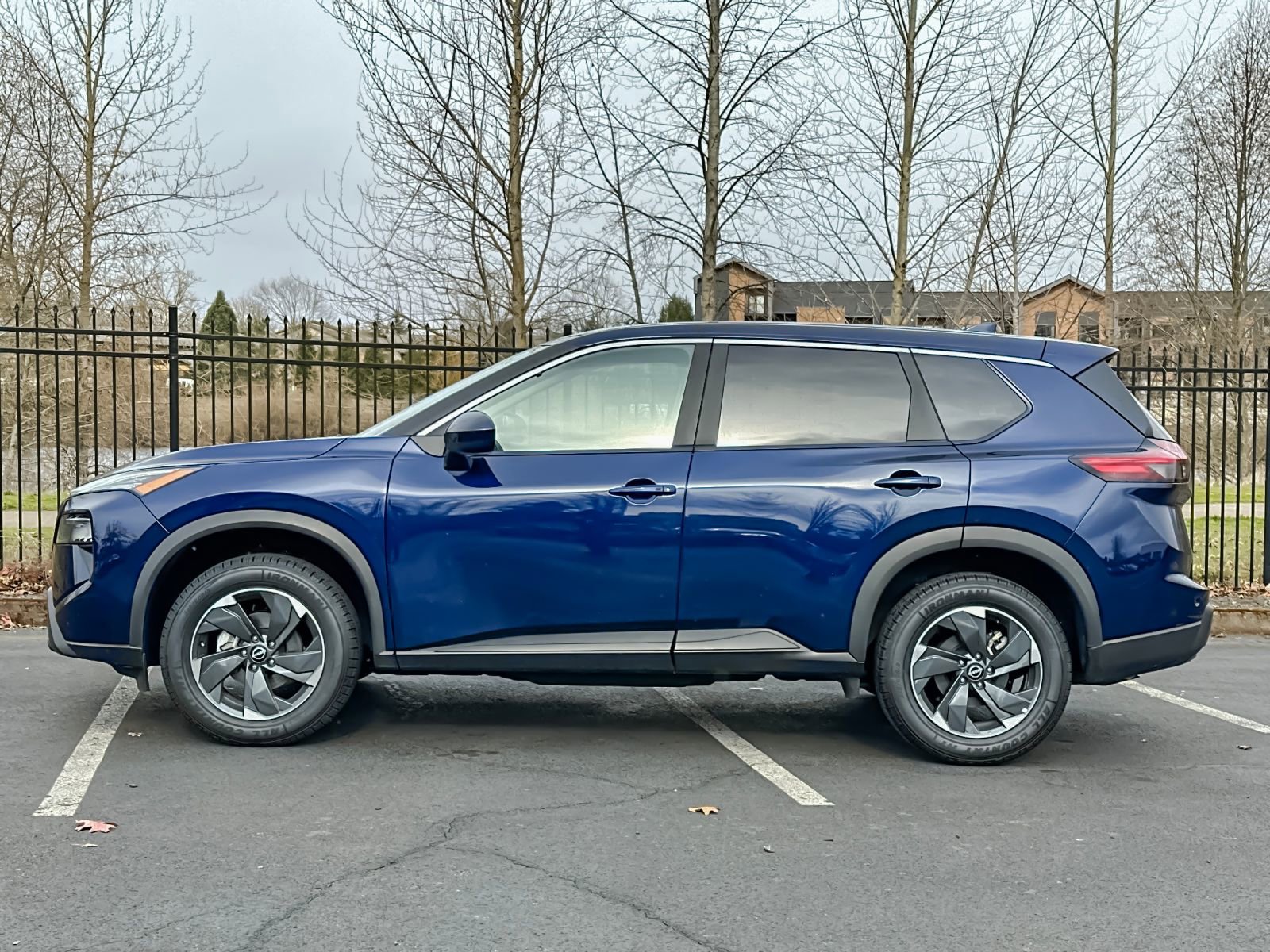 Used 2024 Nissan Rogue SV image 6