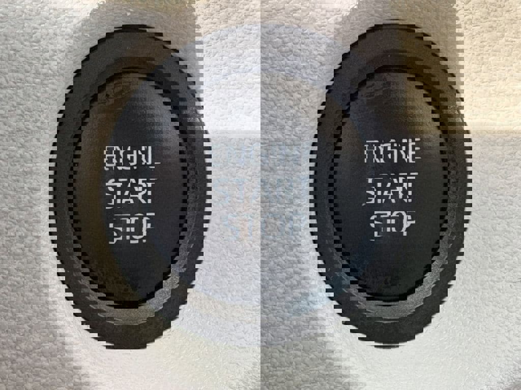 Used 2025 Toyota Corolla Cross LE w/ Moonroof Package FWD image 22