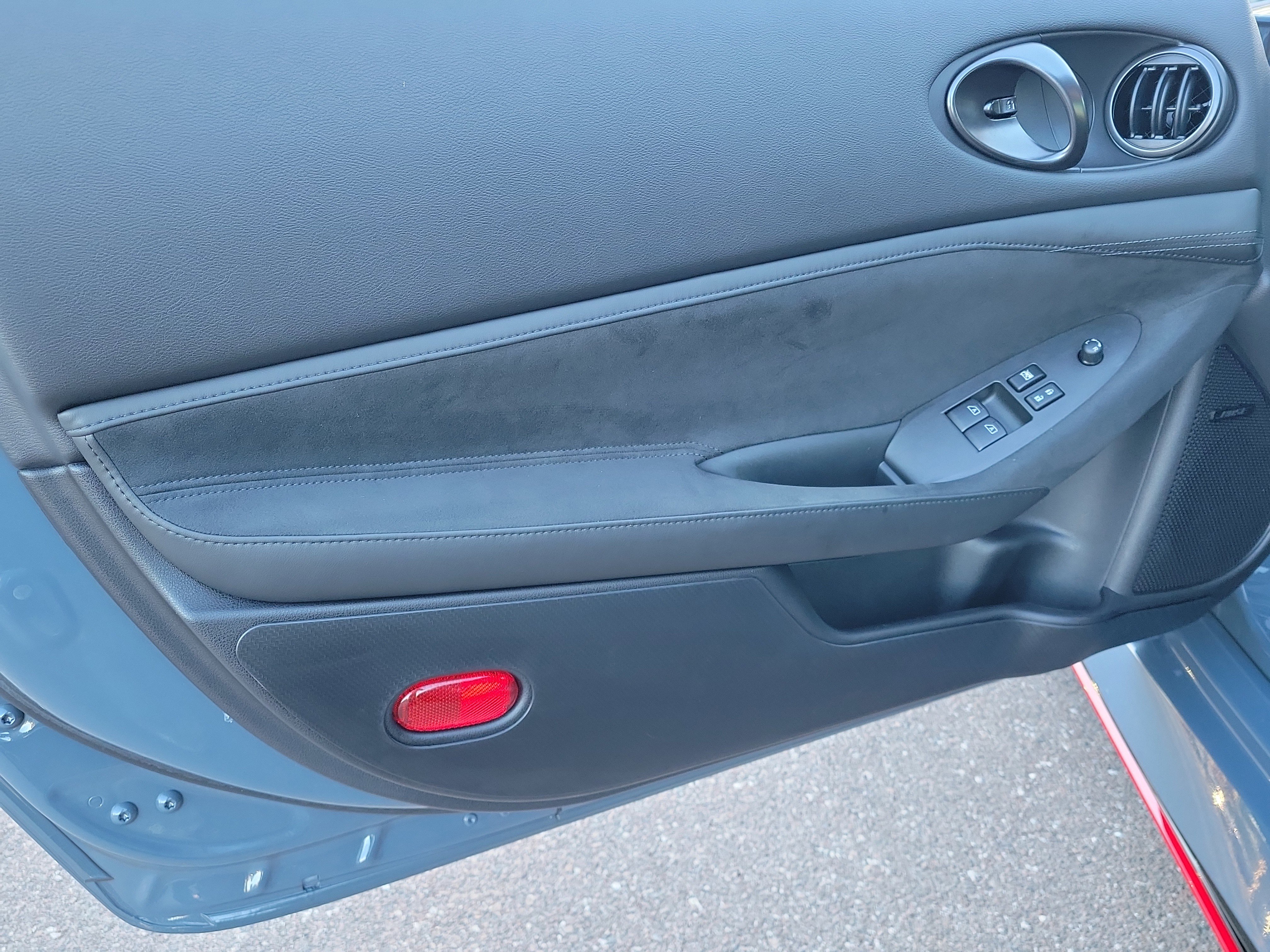 Used 2024 Nissan Z NISMO w/ Floor Mat Package image 14