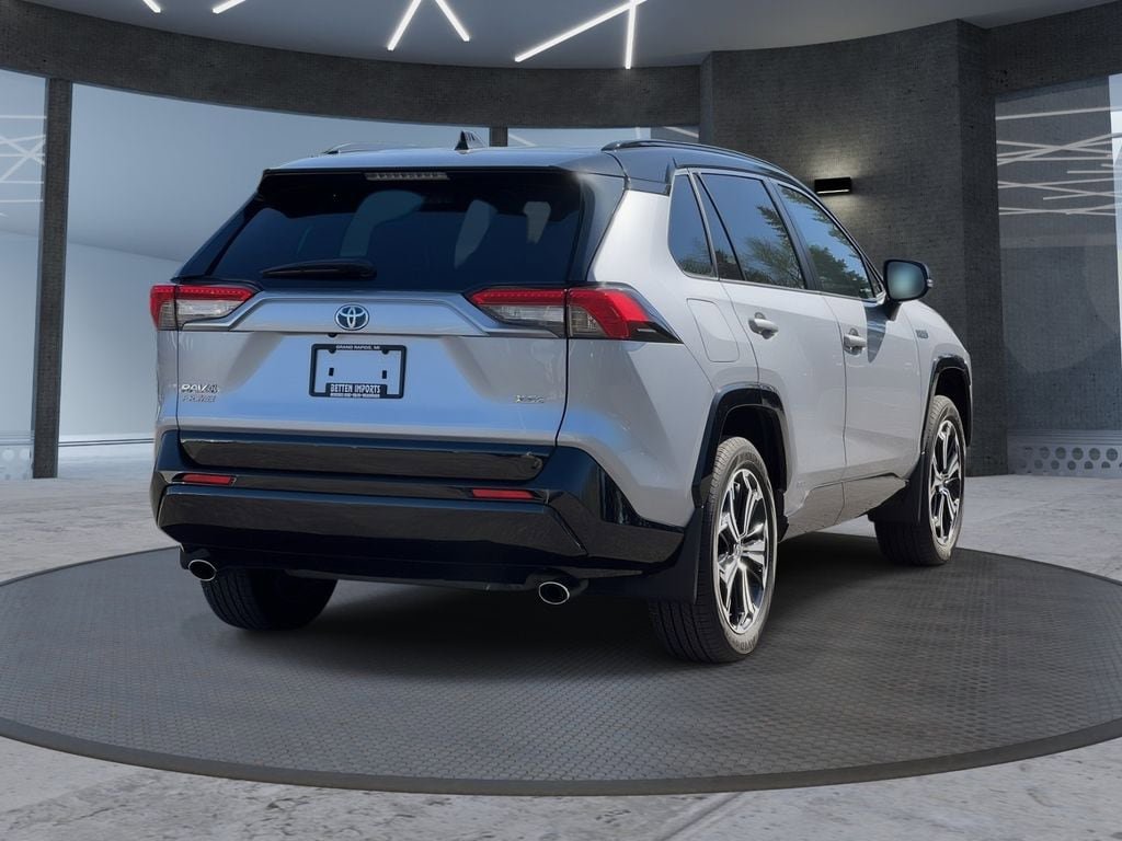 Used 2023 Toyota RAV4 XSE w/ Weather Package AWD/4WD image 4