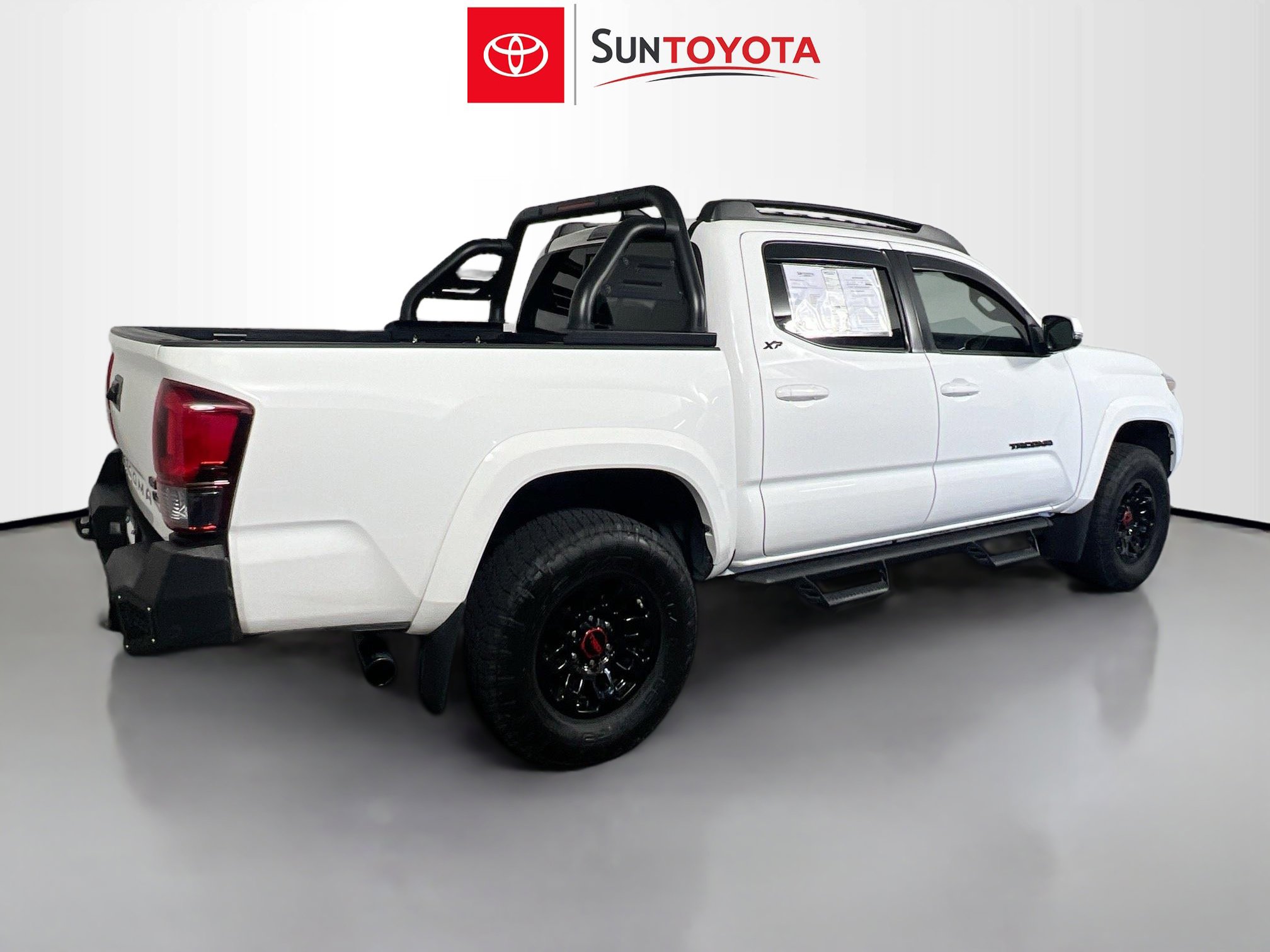 Used 2022 Toyota Tacoma SR5 w/ Technology Package RWD image 4