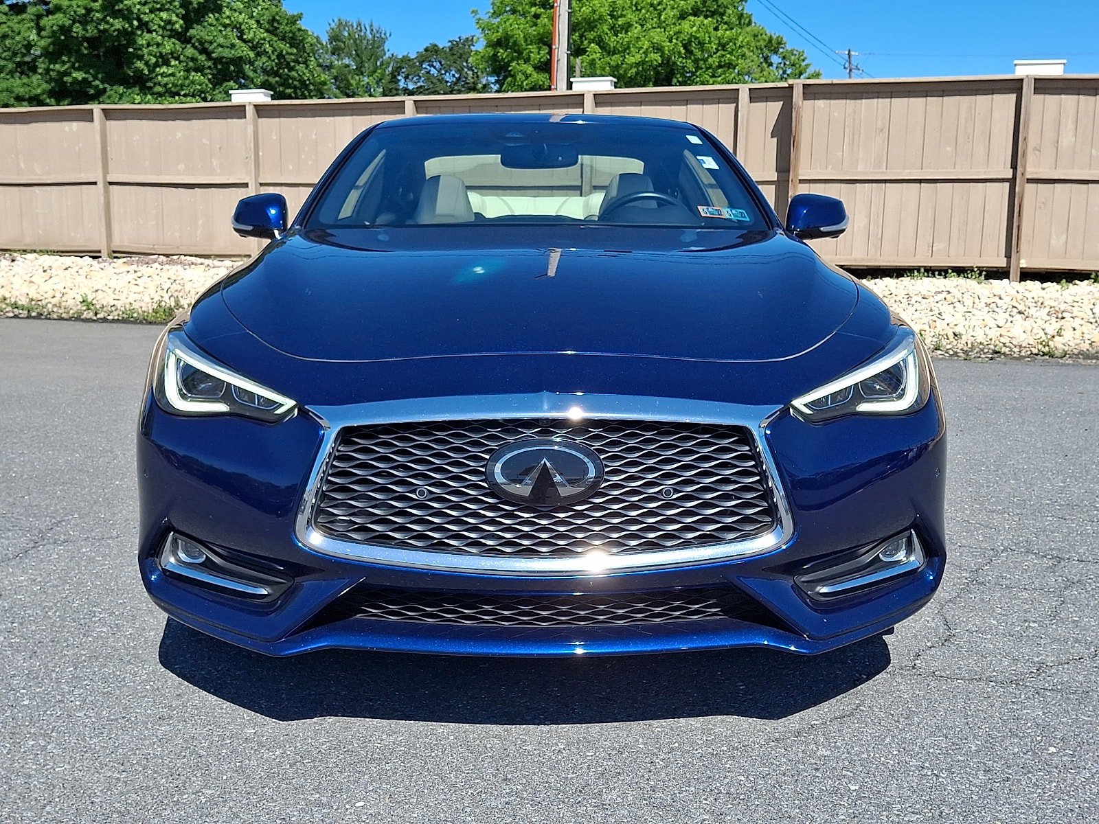 Used 2020 INFINITI Q60 3.0t Luxe w/ Essential Package AWD/4WD image 2