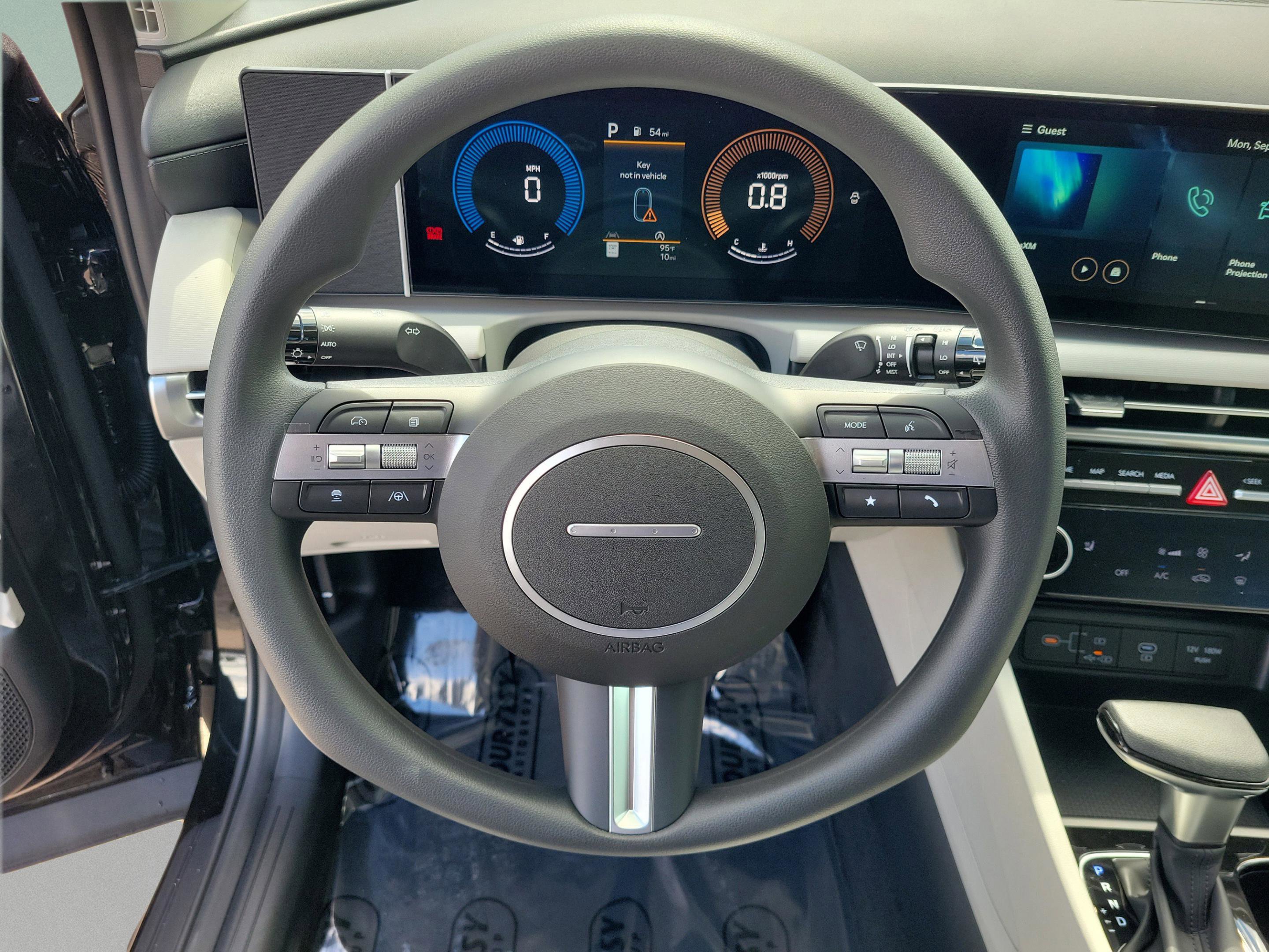 New 2026 Hyundai Tucson SEL image 17