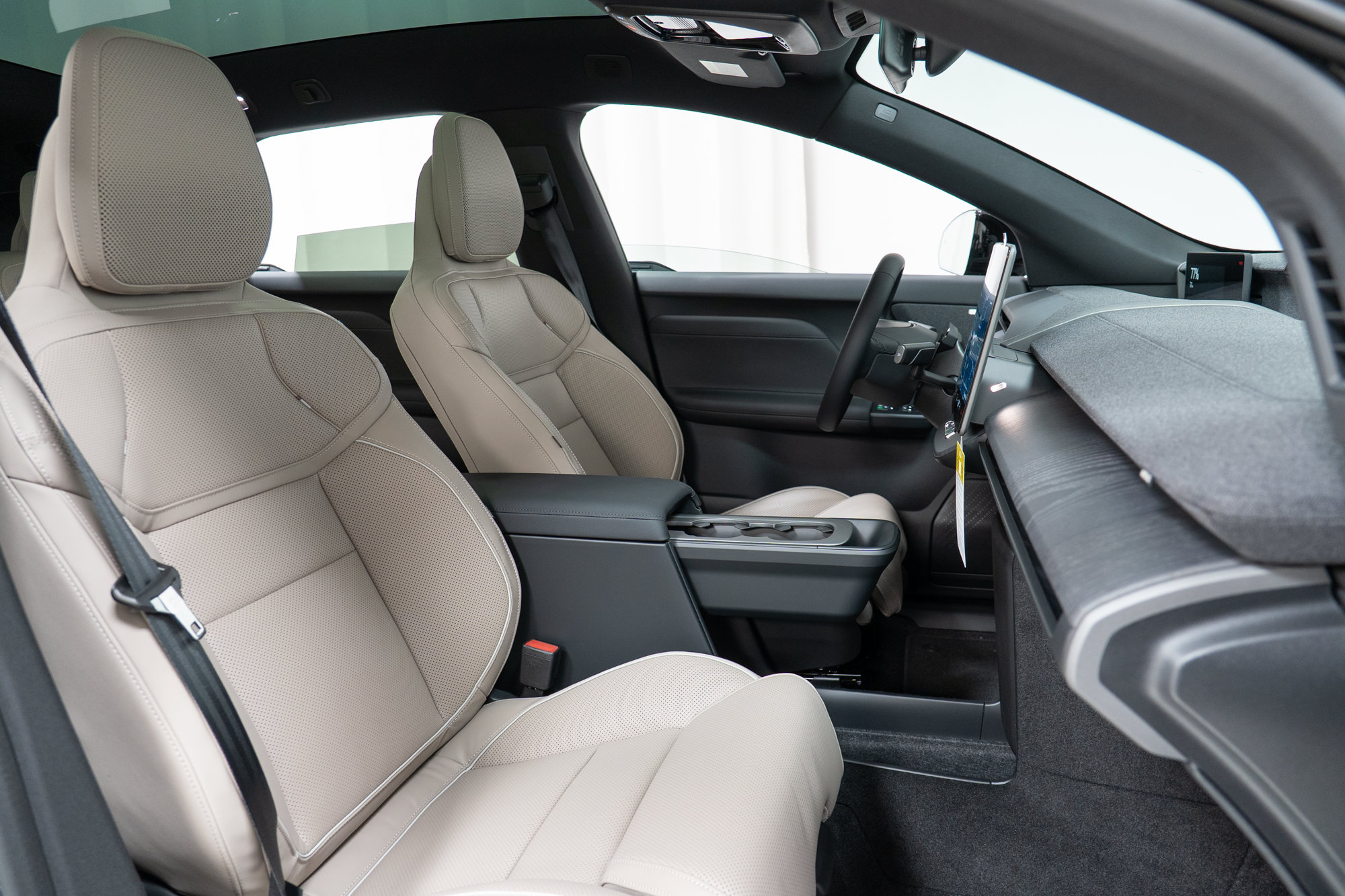 New 2027 Volvo EX60 Ultra AWD/4WD image 28